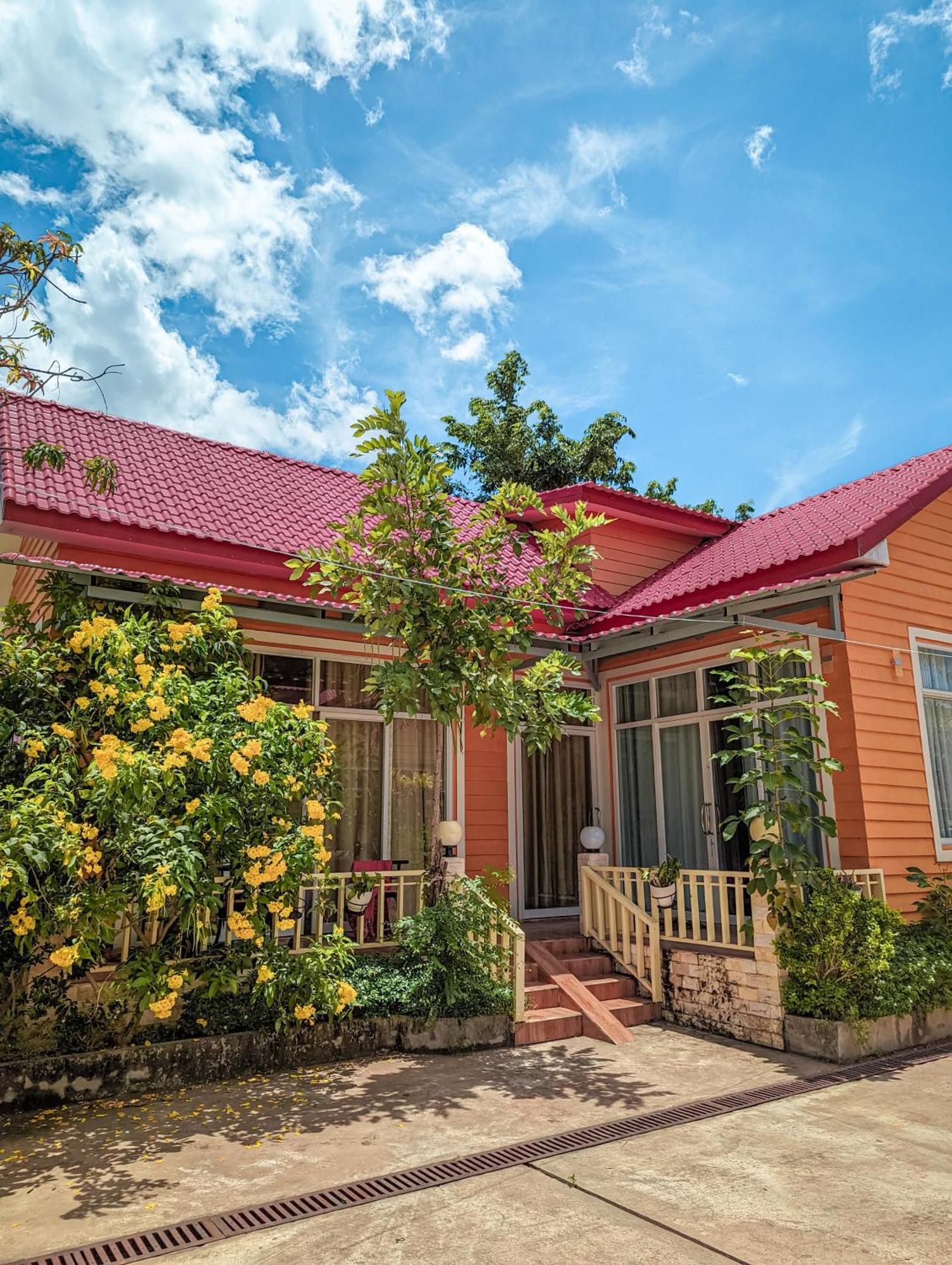 Yellow Star Hostel Kâmpôt Zewnętrze zdjęcie